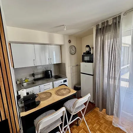 アパート Joli Parisien *