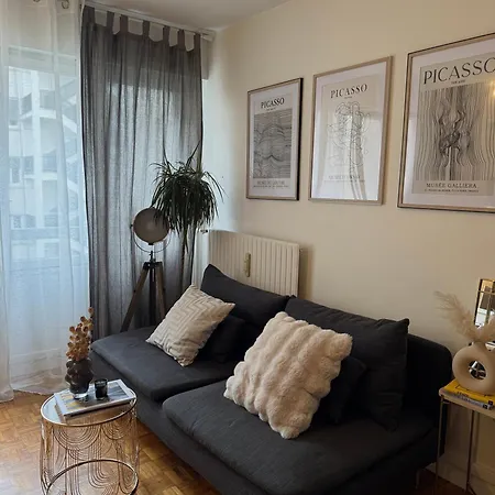 Joli Parisien パリ